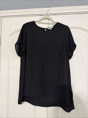 DR2 Black Short Sleeve High-Low Blouse